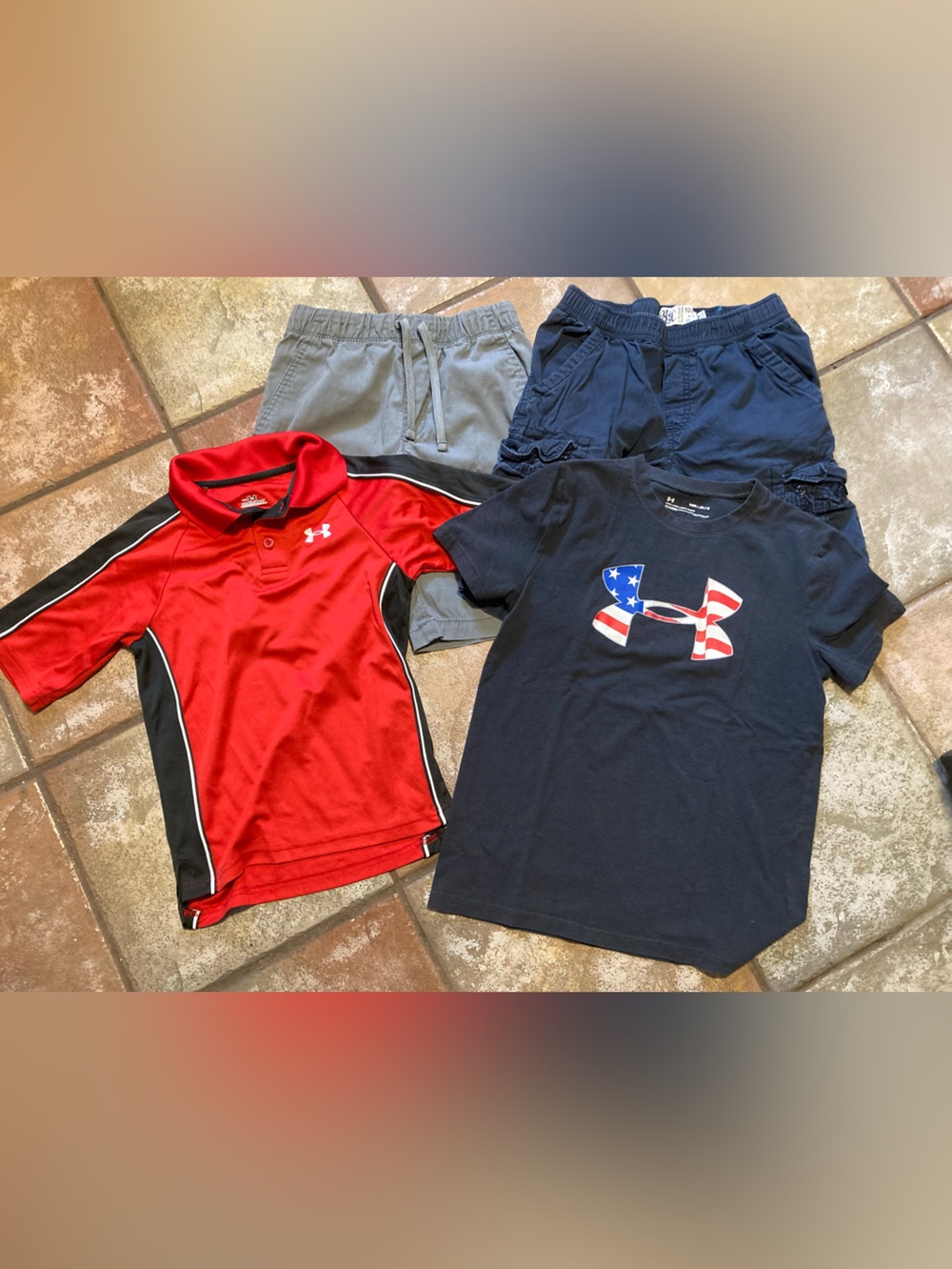 Lot of 4 Under Armour/ Place Size 10- M